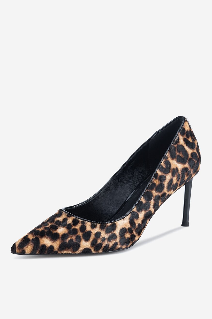 Czółenka skórzane na szpilce