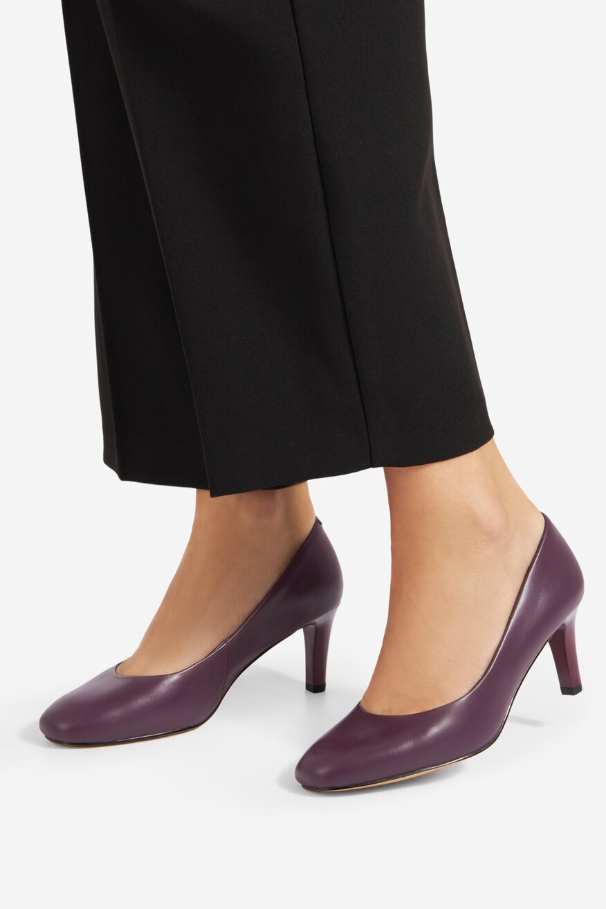 Czółenka skórzane