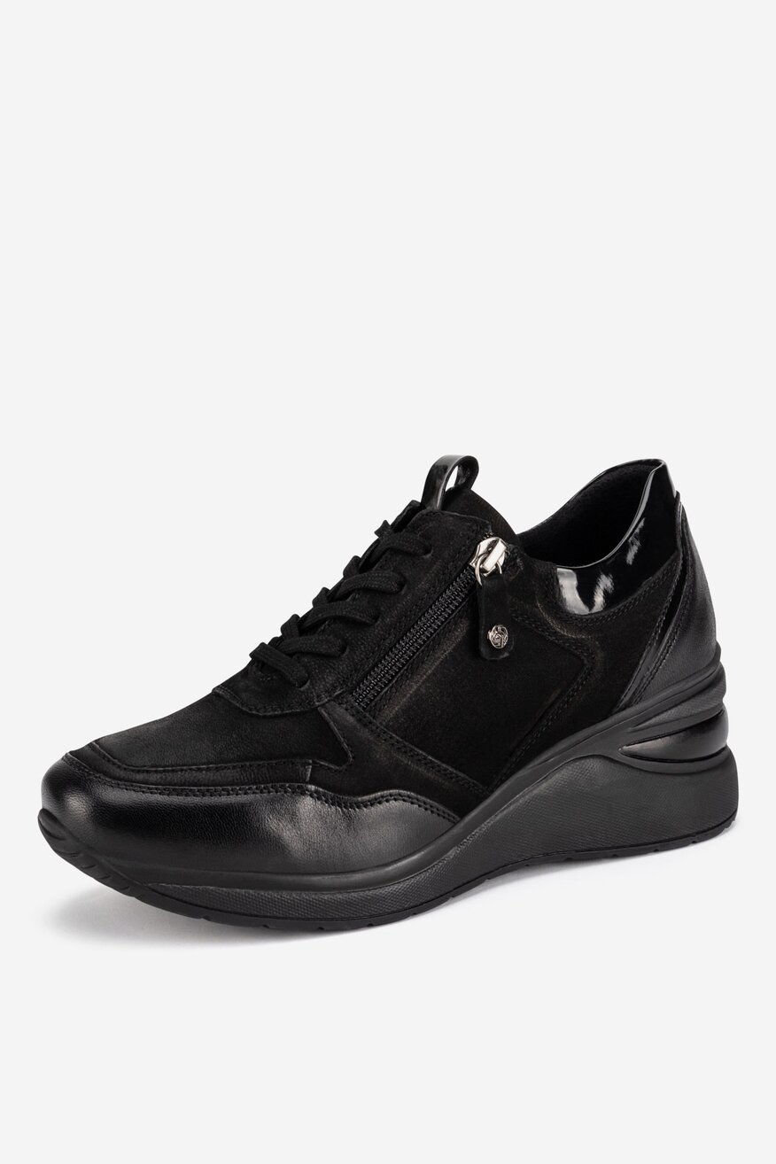 Sneakersy skórzane na koturnie