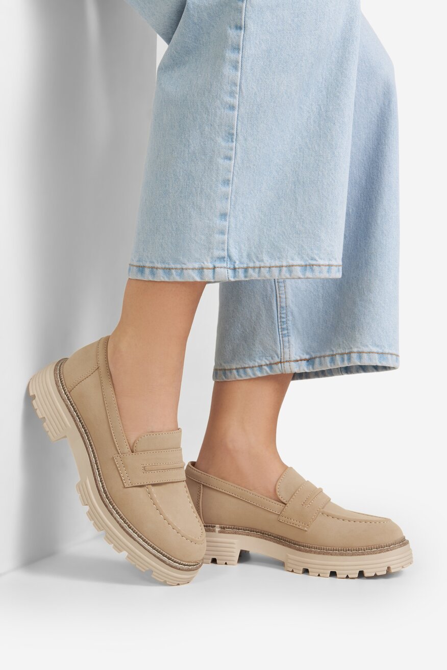 Loafersy na grubej podeszwie