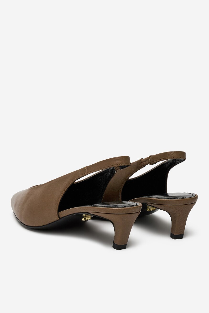 Czółenka skórzane