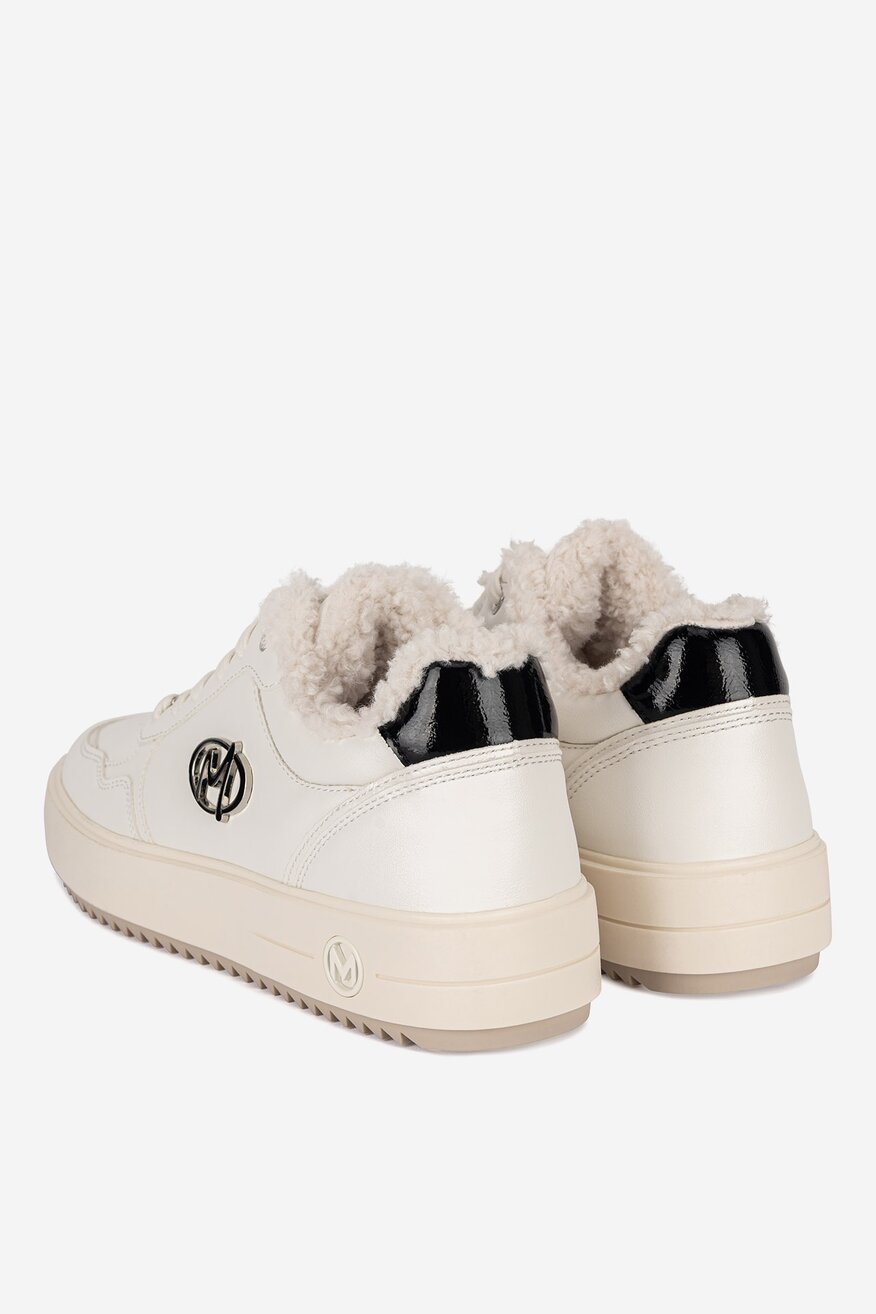 Sneakersy na platformie