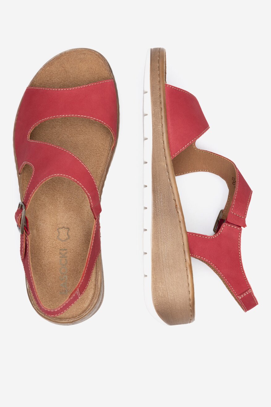 Sandały skórzane na koturnie