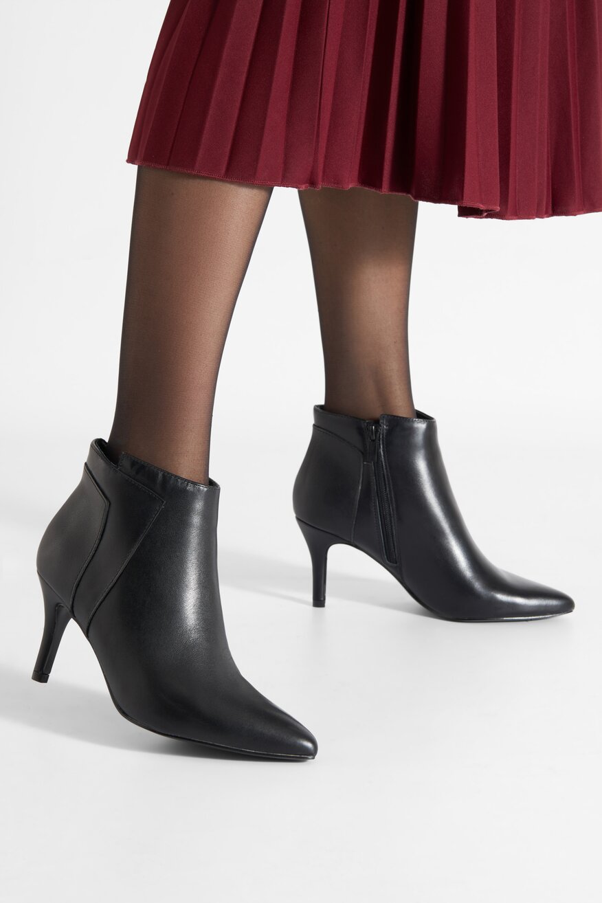 Botki skórzane na szpilce