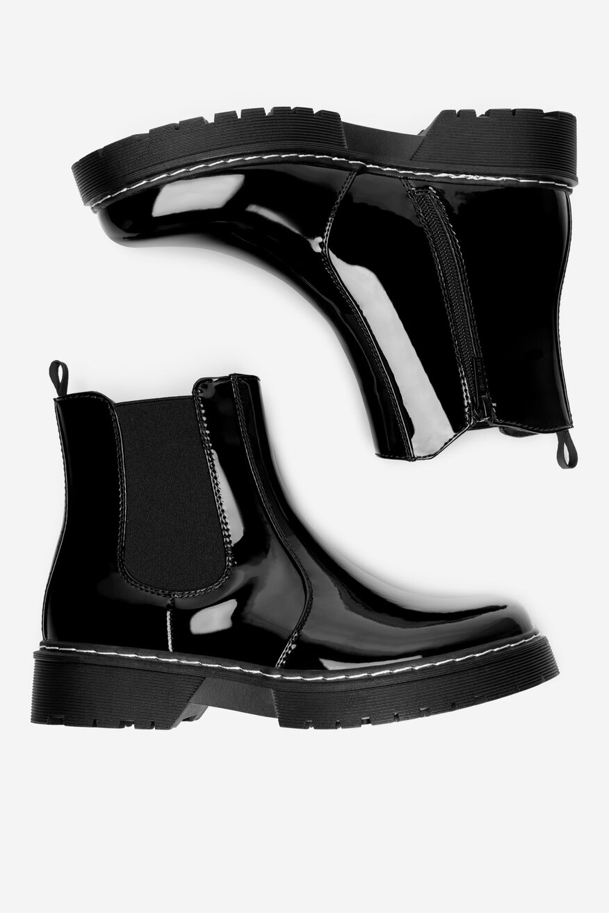 Sztyblety lakierowane