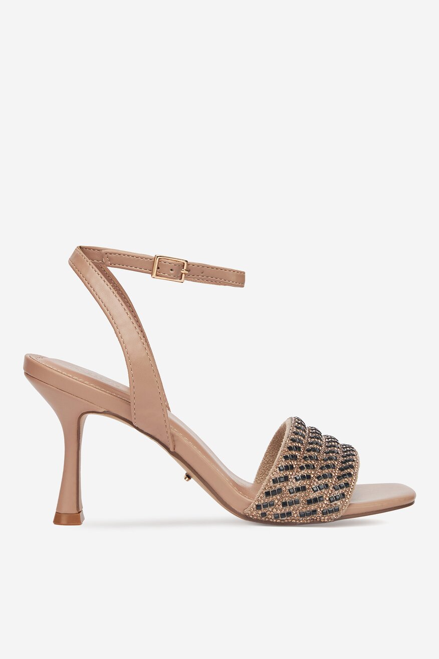 Sandały na szpilce