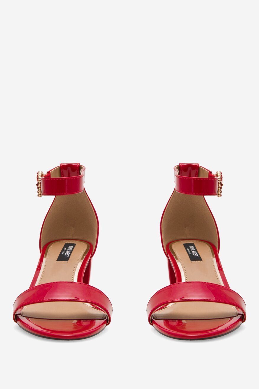 Sandały na obcasie
