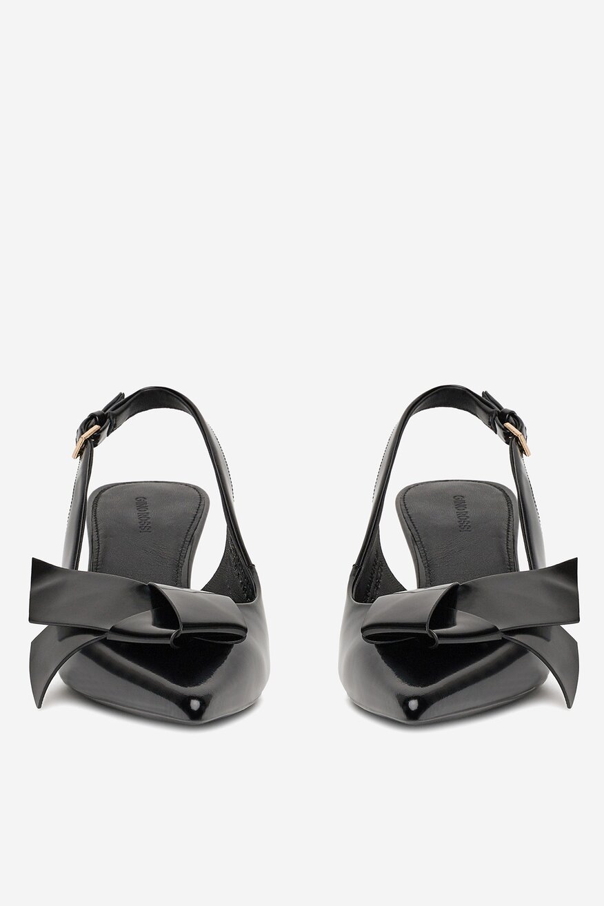 Czółenka skórzane