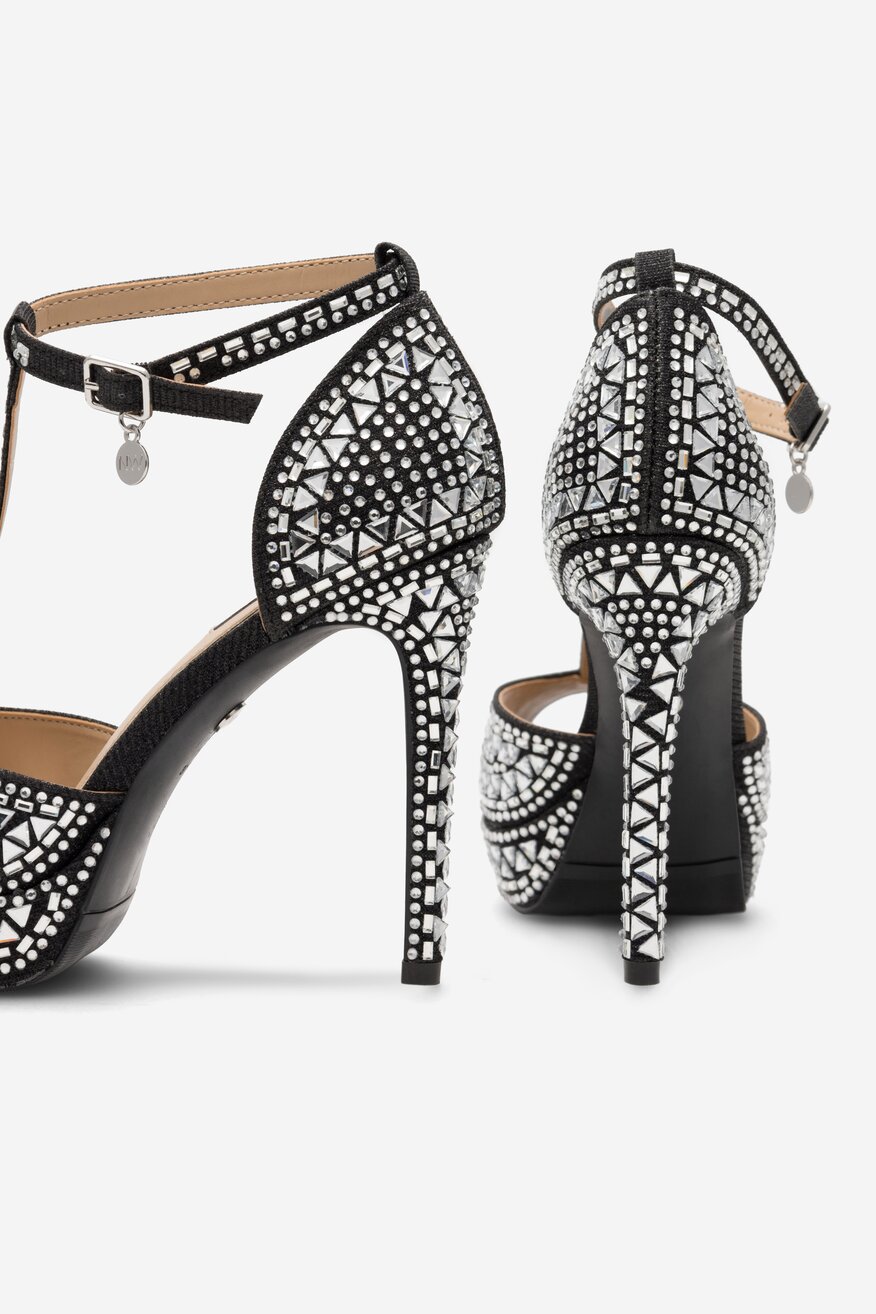 Sandały na szpilce