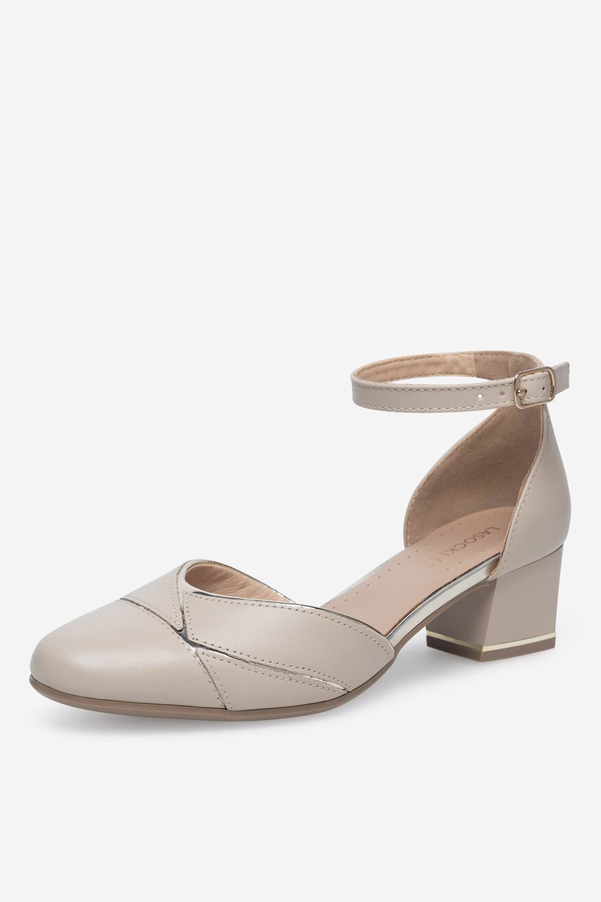 Czółenka skórzane