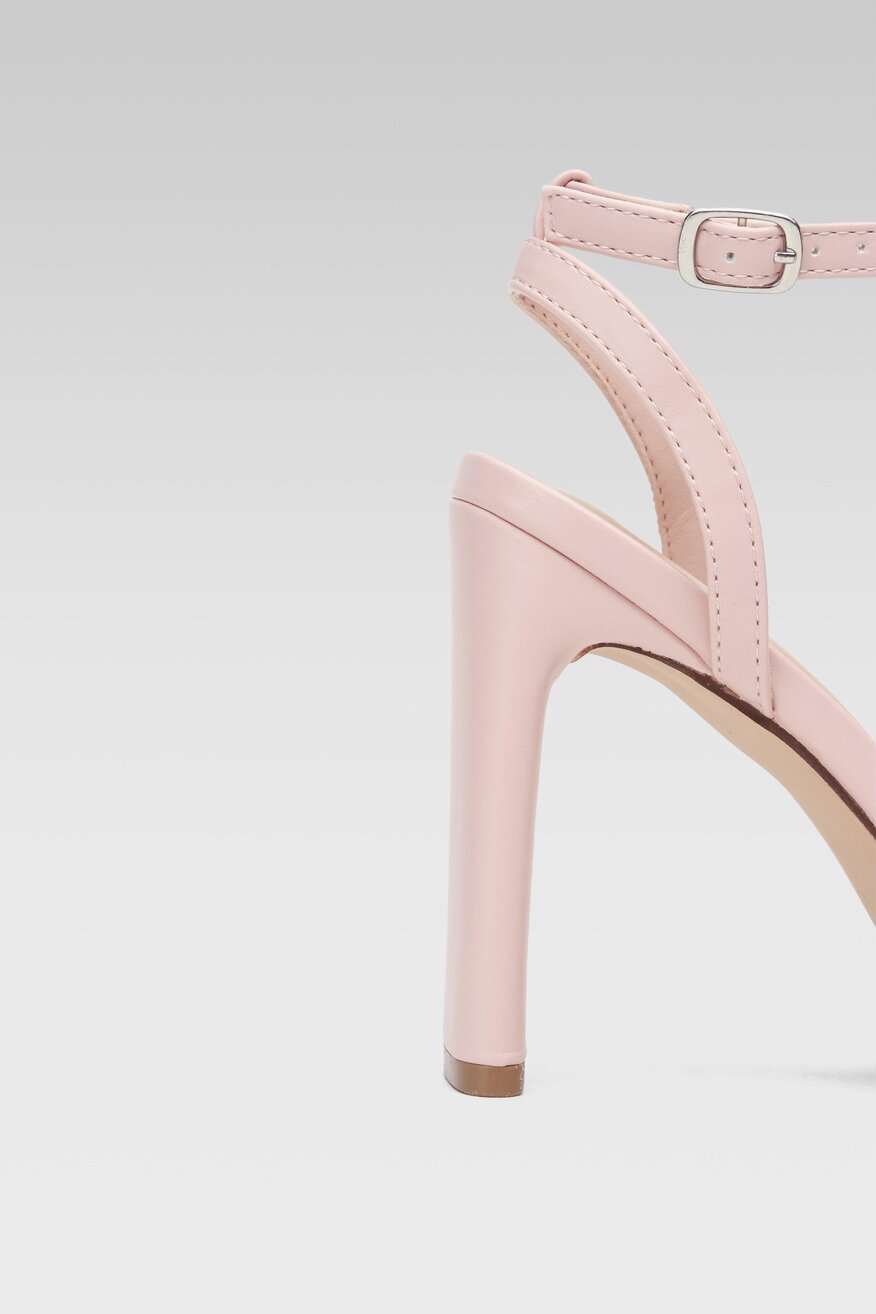 DeeZee - Sandały na szpilce