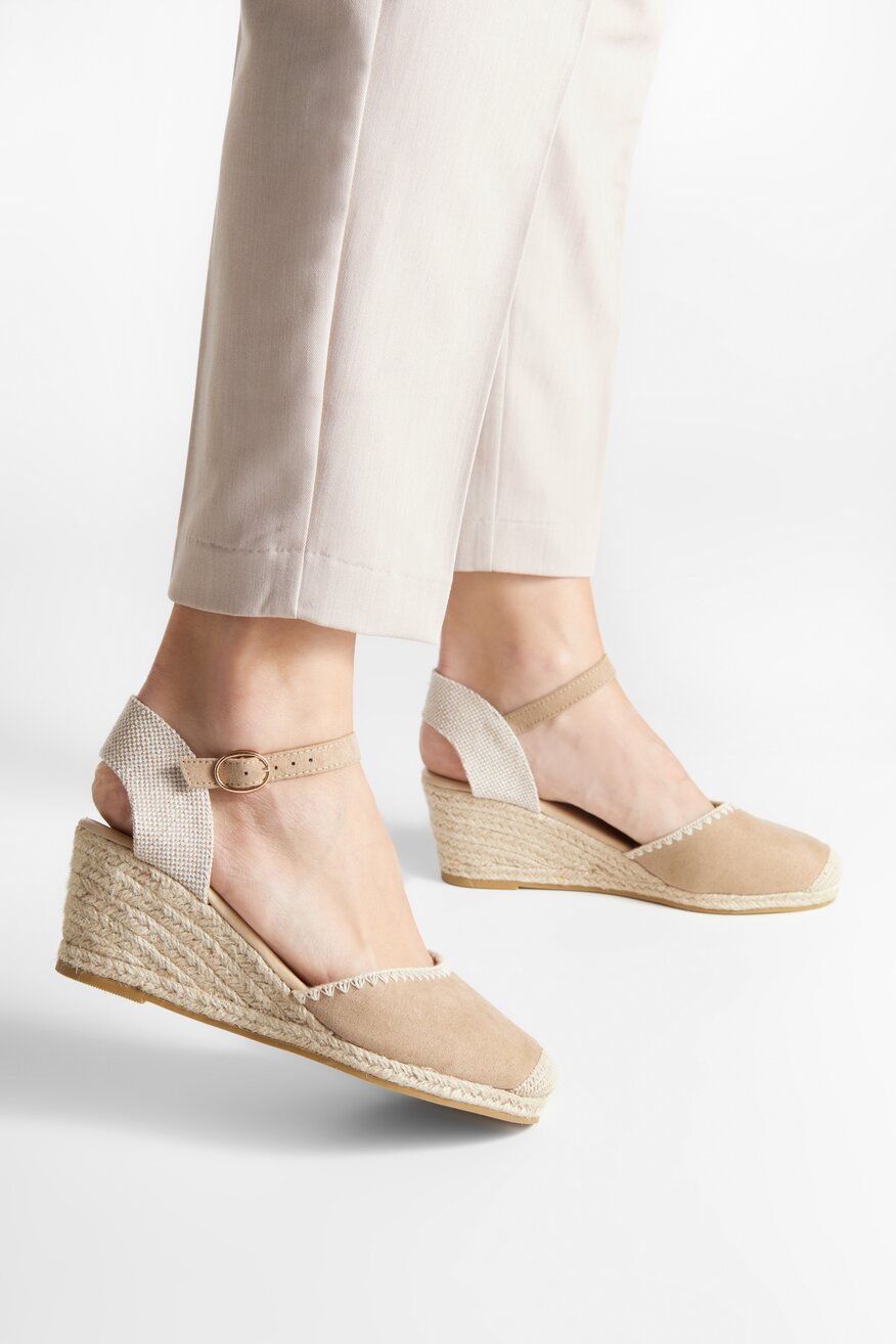 Espadryle na koturnie