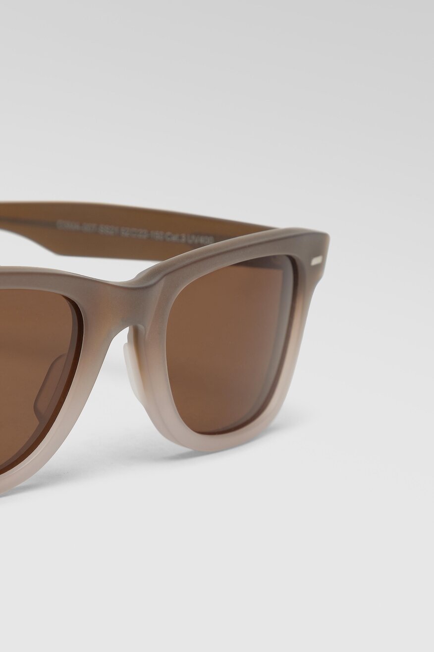 Okulary przeciwsłoneczne szare