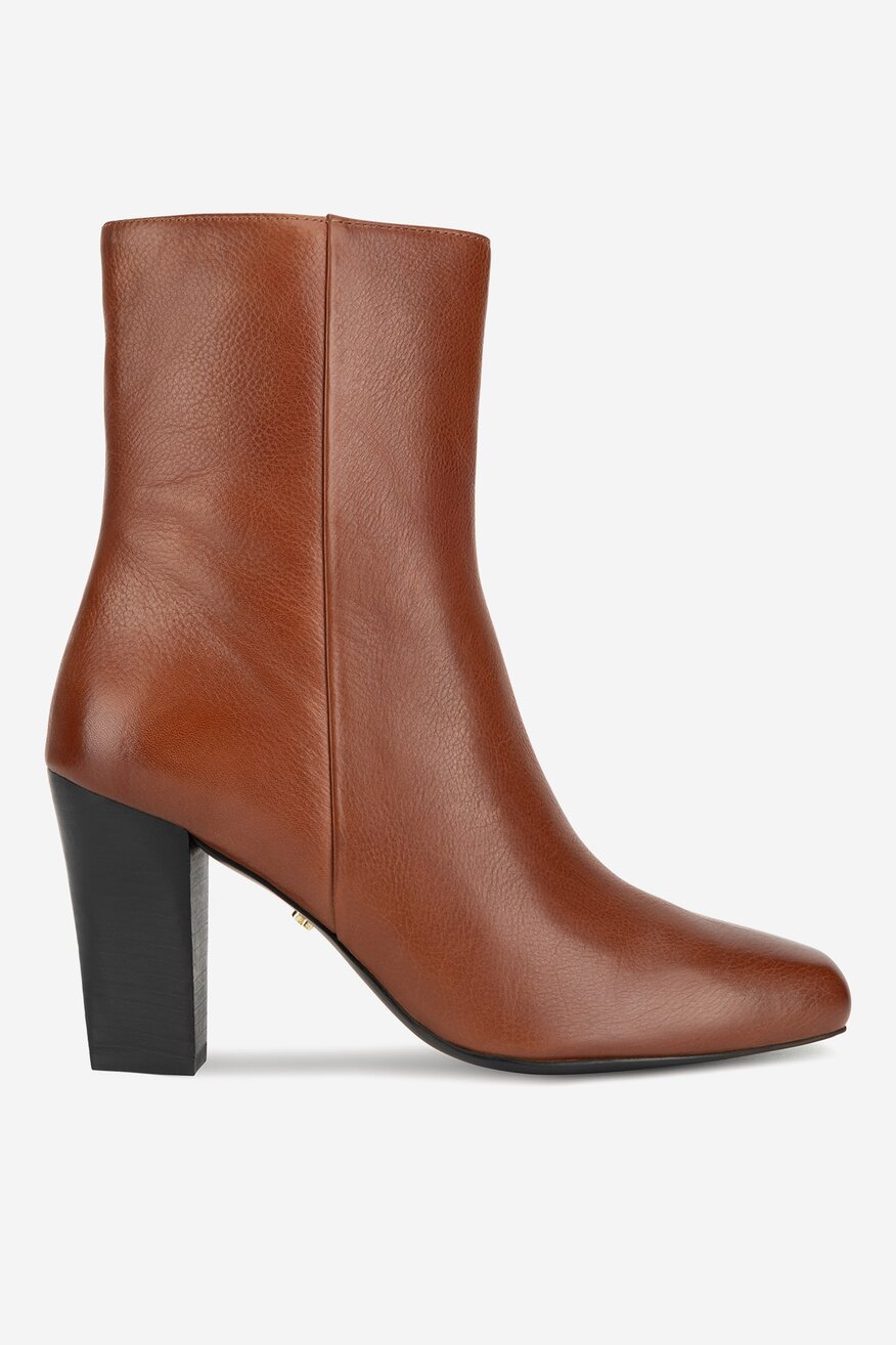 Botki skórzane na słupku