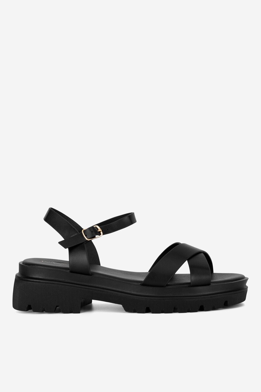 Sandały na grubej podeszwie
