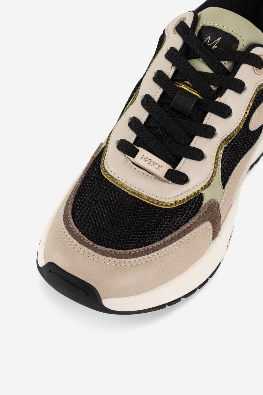 Sneakersy na grubej podeszwie