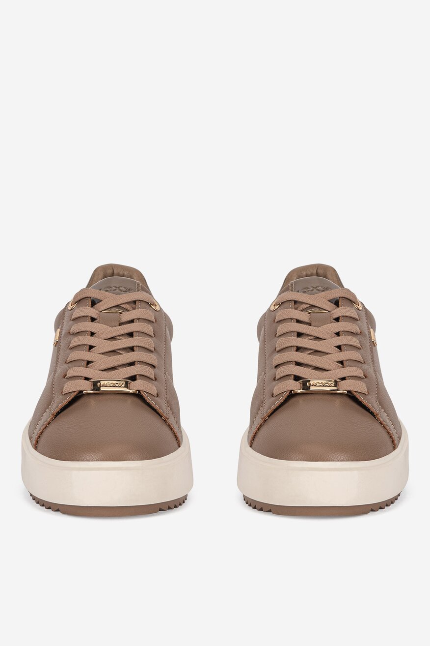 Sneakersy na platformie