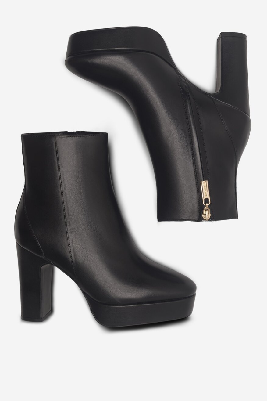 Botki skórzane na słupku