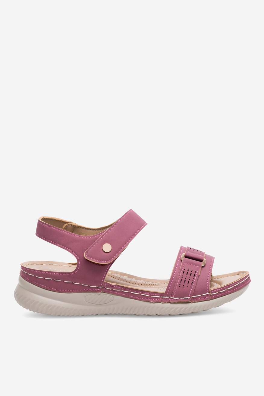 Sandały na koturnie