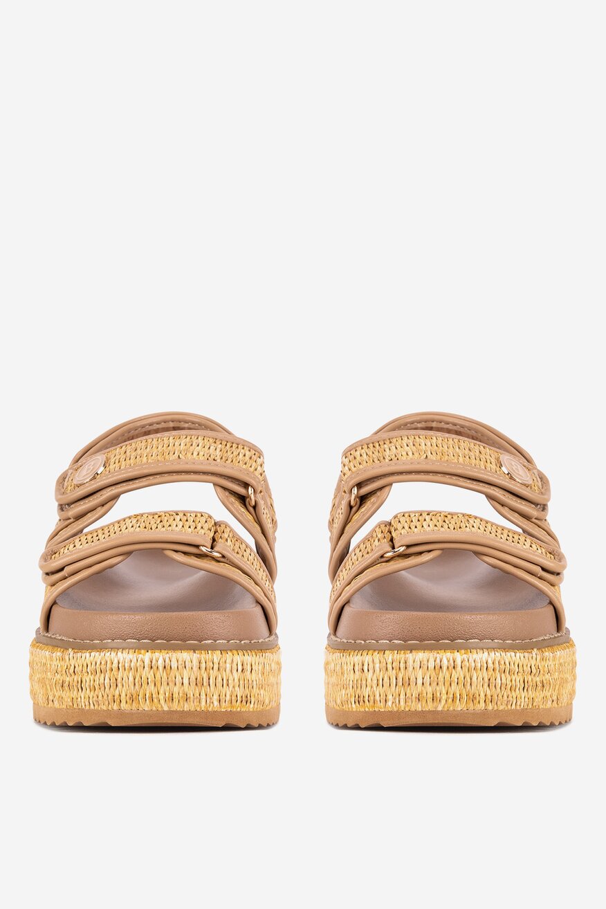 Sandały na platformie