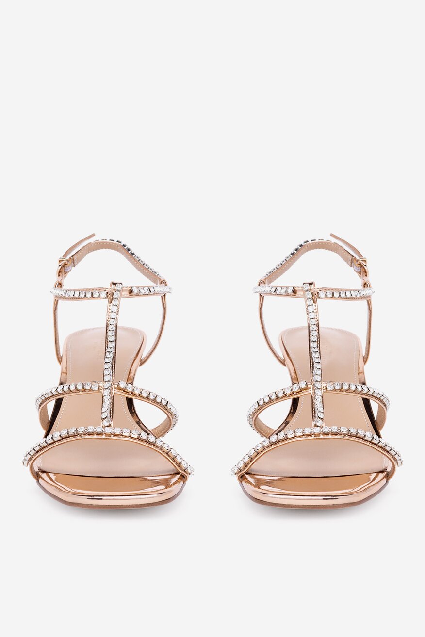 Sandały skórzane na obcasie