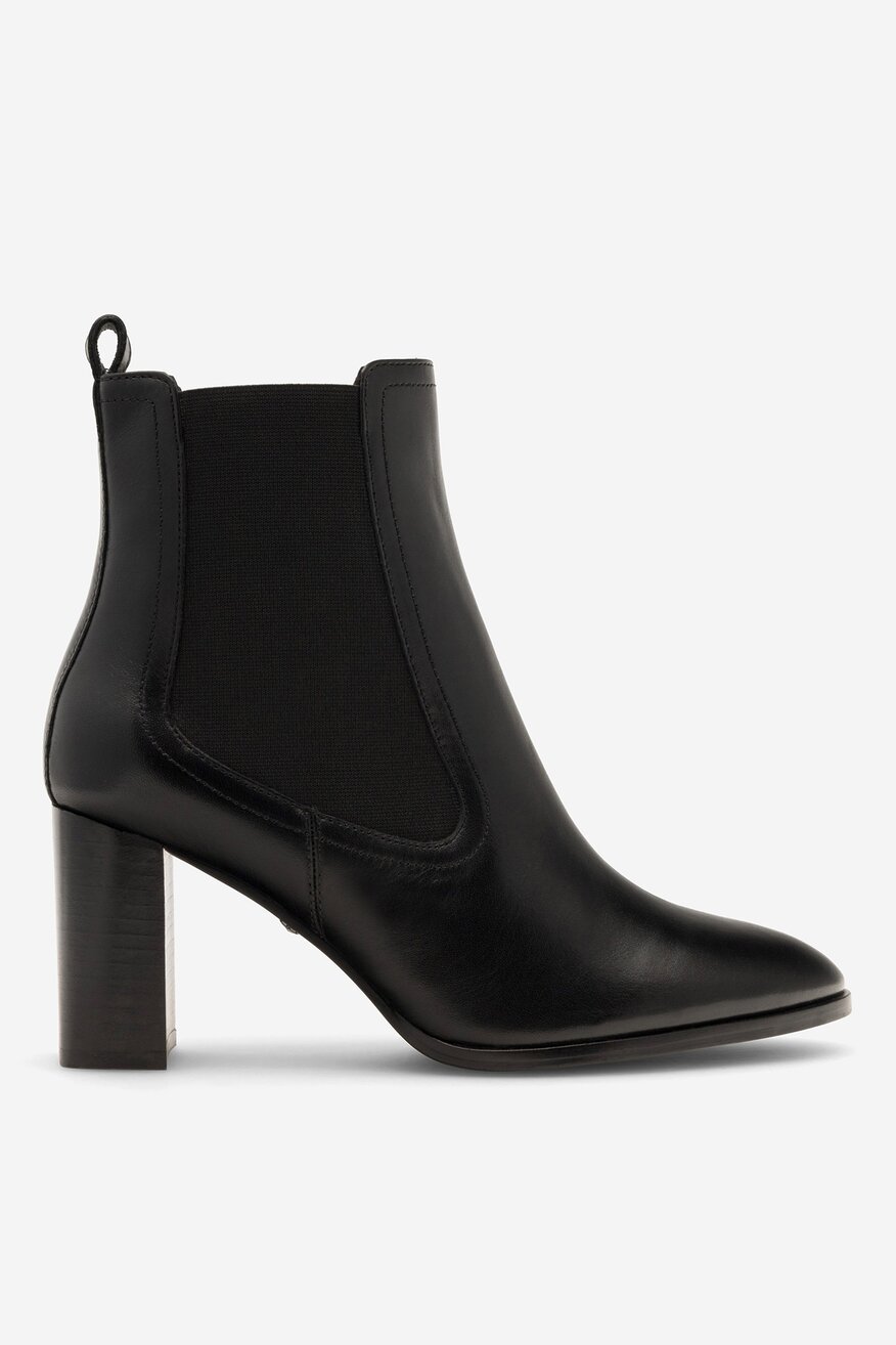 Botki skórzane na słupku