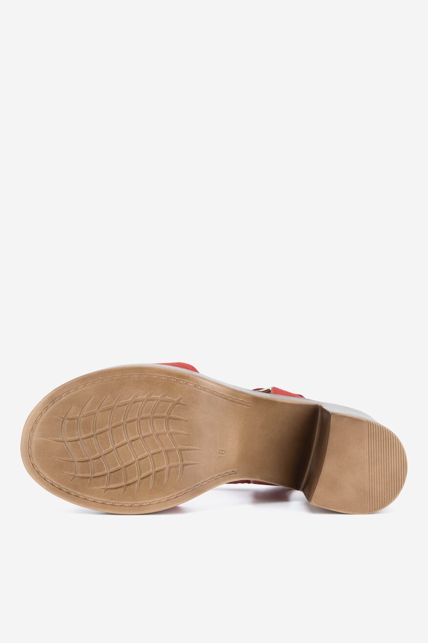 Sandały skórzane na słupku