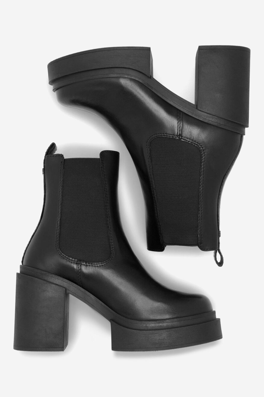 Botki skórzane na słupku