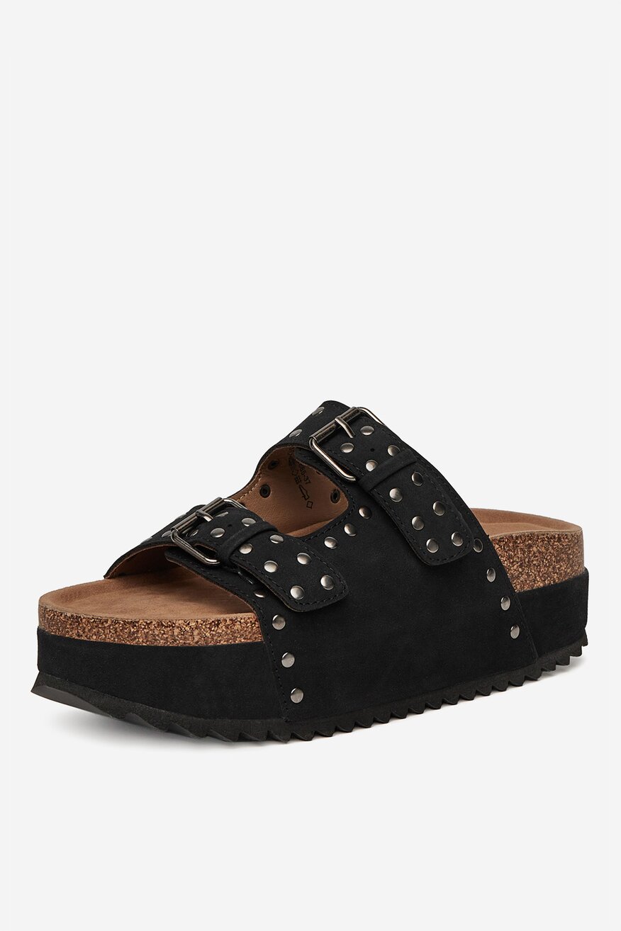 Klapki na platformie