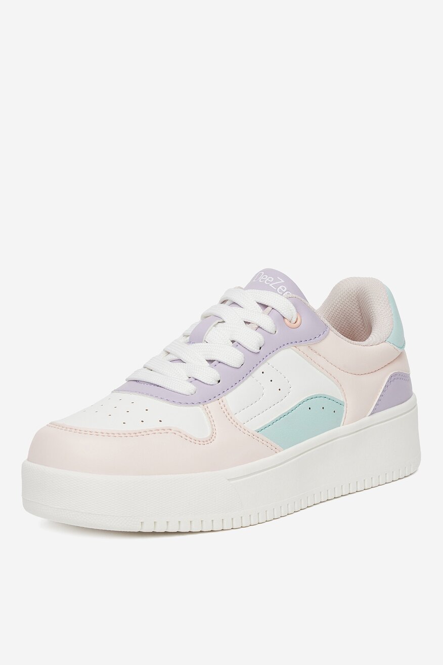 Sneakersy na platformie