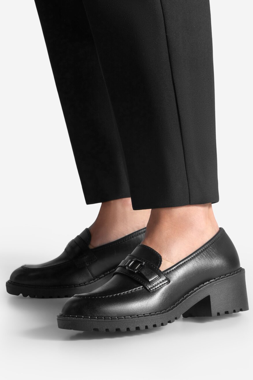 Loafersy skórzane na obcasie