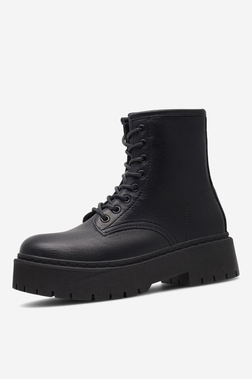 Trzewiki na platformie