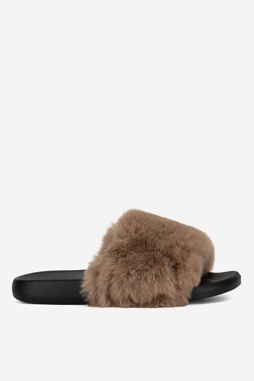 Klapki z futerkiem