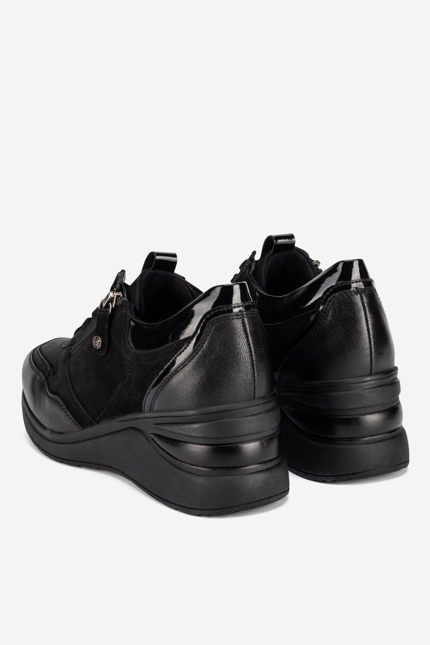 Sneakersy skórzane na koturnie