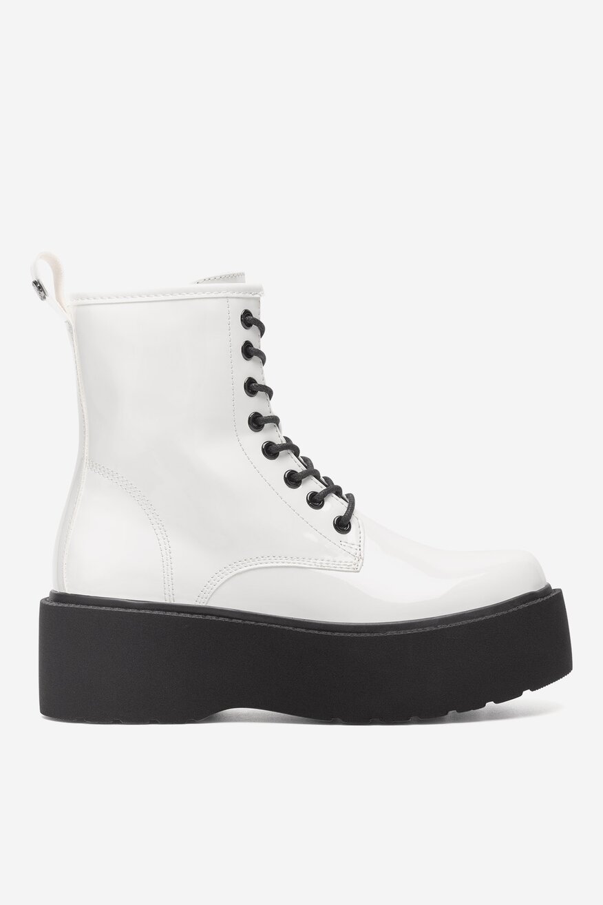 Trzewiki na platformie