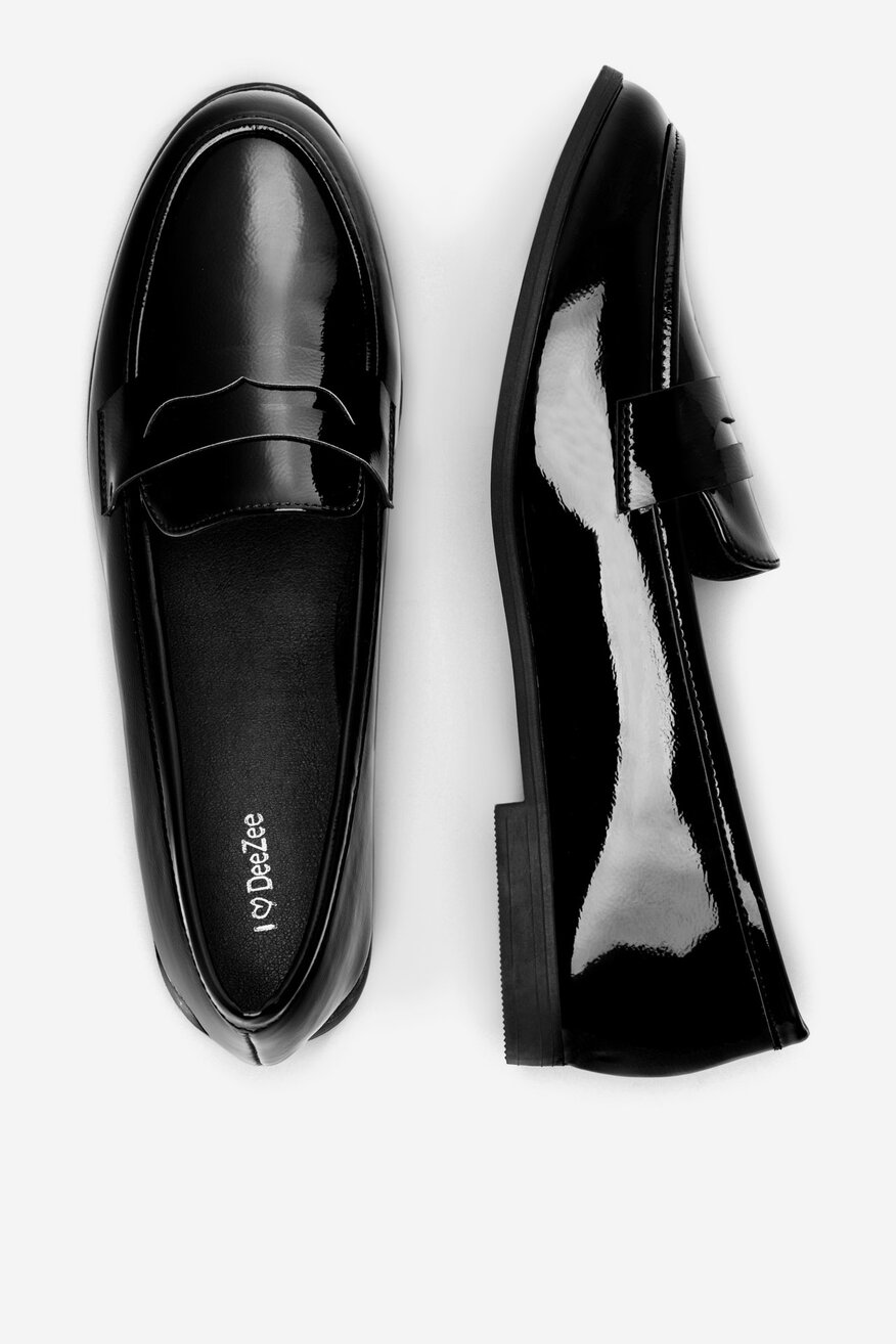 Loafersy lakierowane