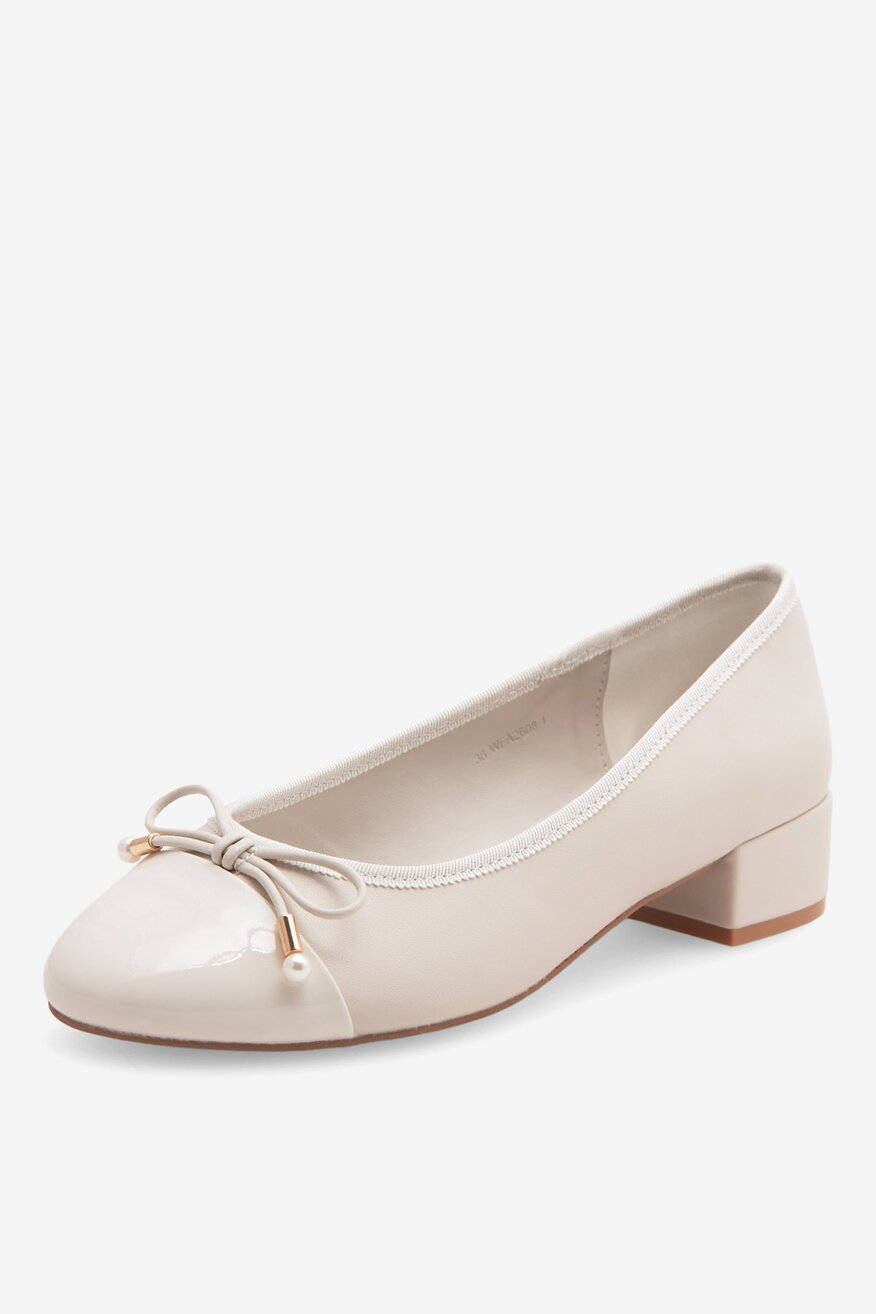 Czółenka na słupku