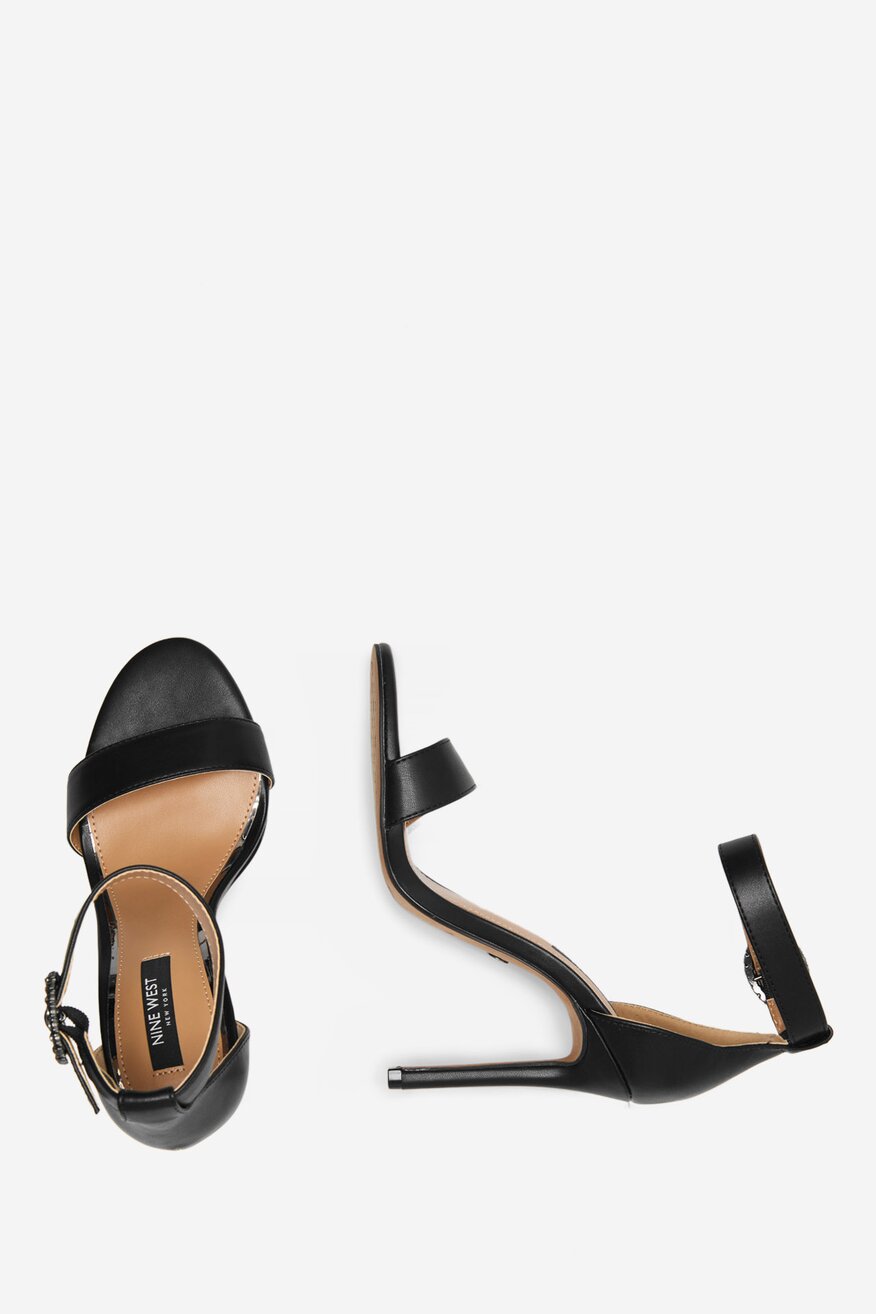 Sandały na szpilce