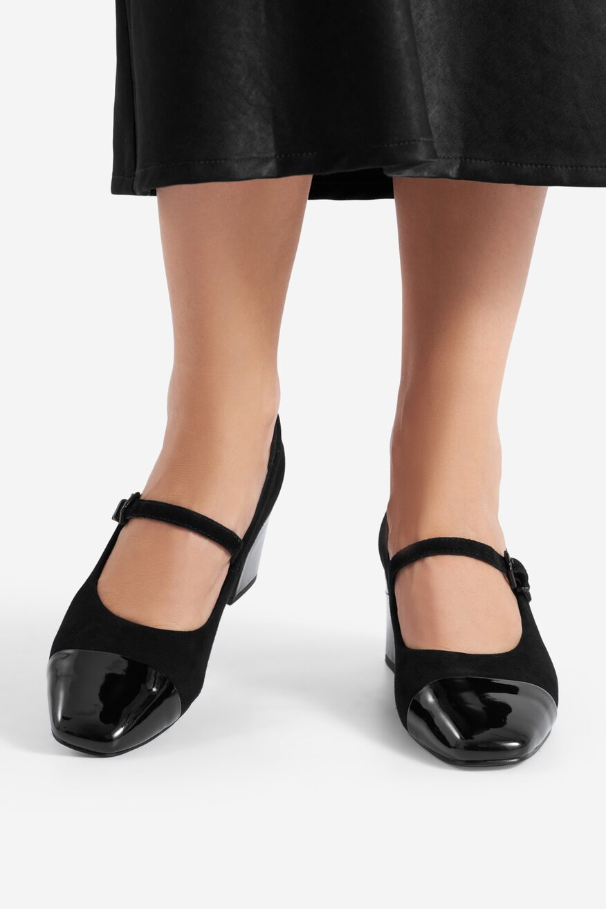 Czółenka skórzane na słupku