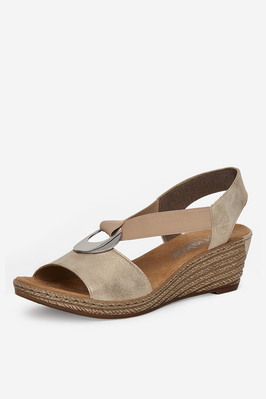 Sandały na koturnie