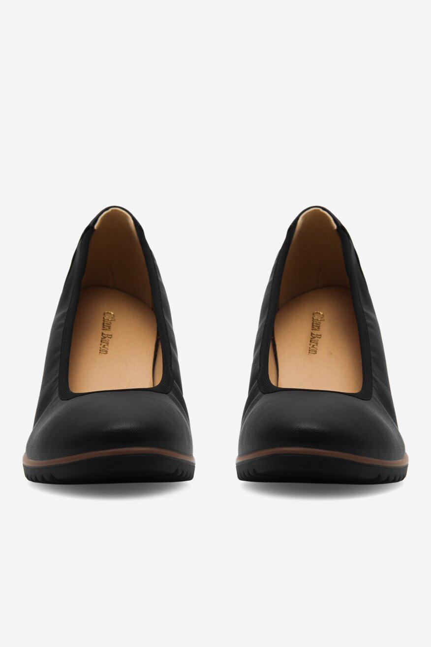 Czółenka na koturnie