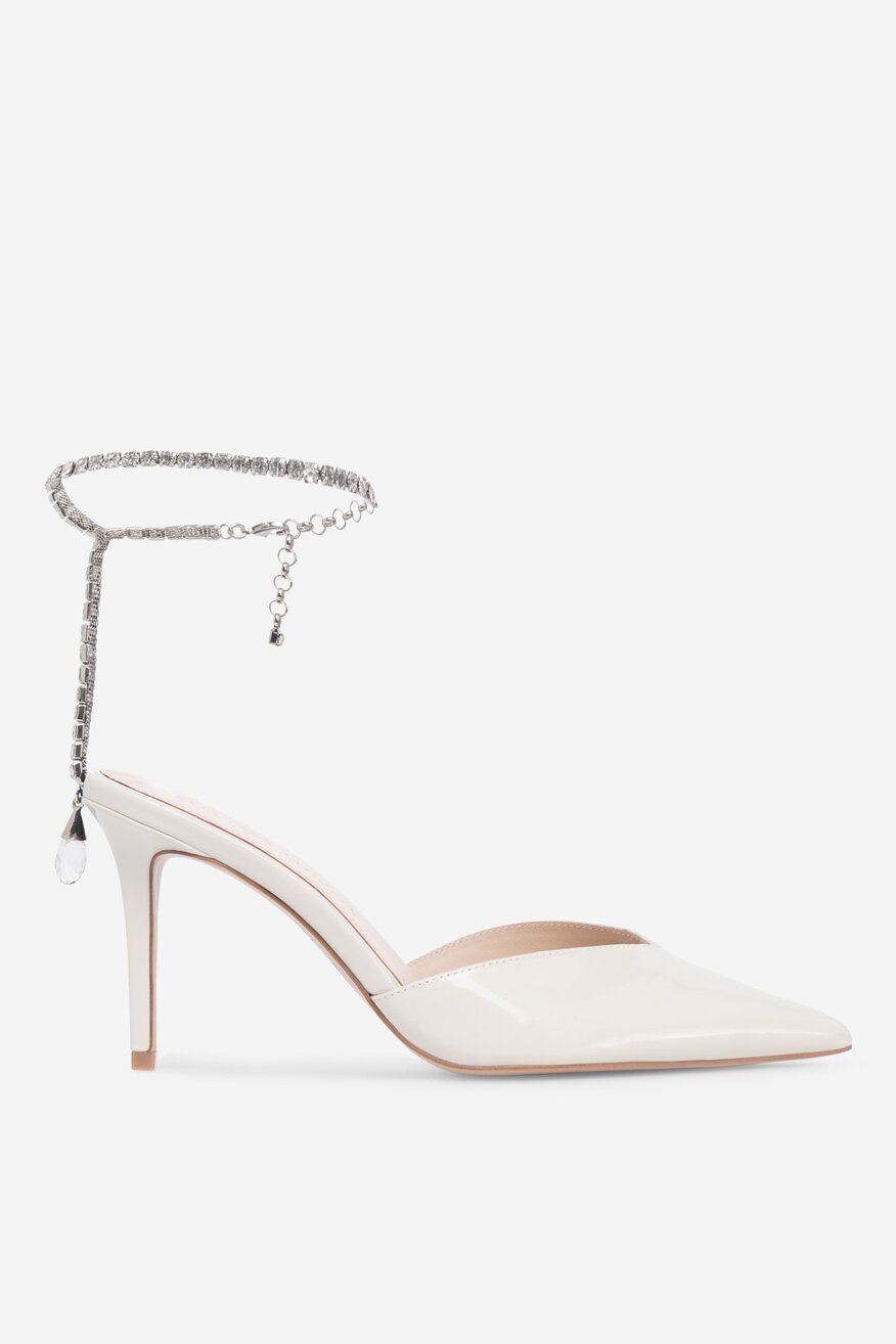 Czółenka skórzane