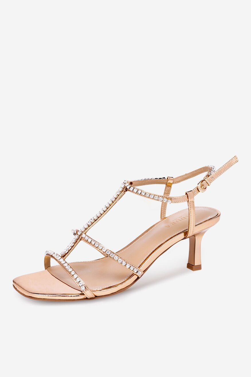 Sandały skórzane na obcasie