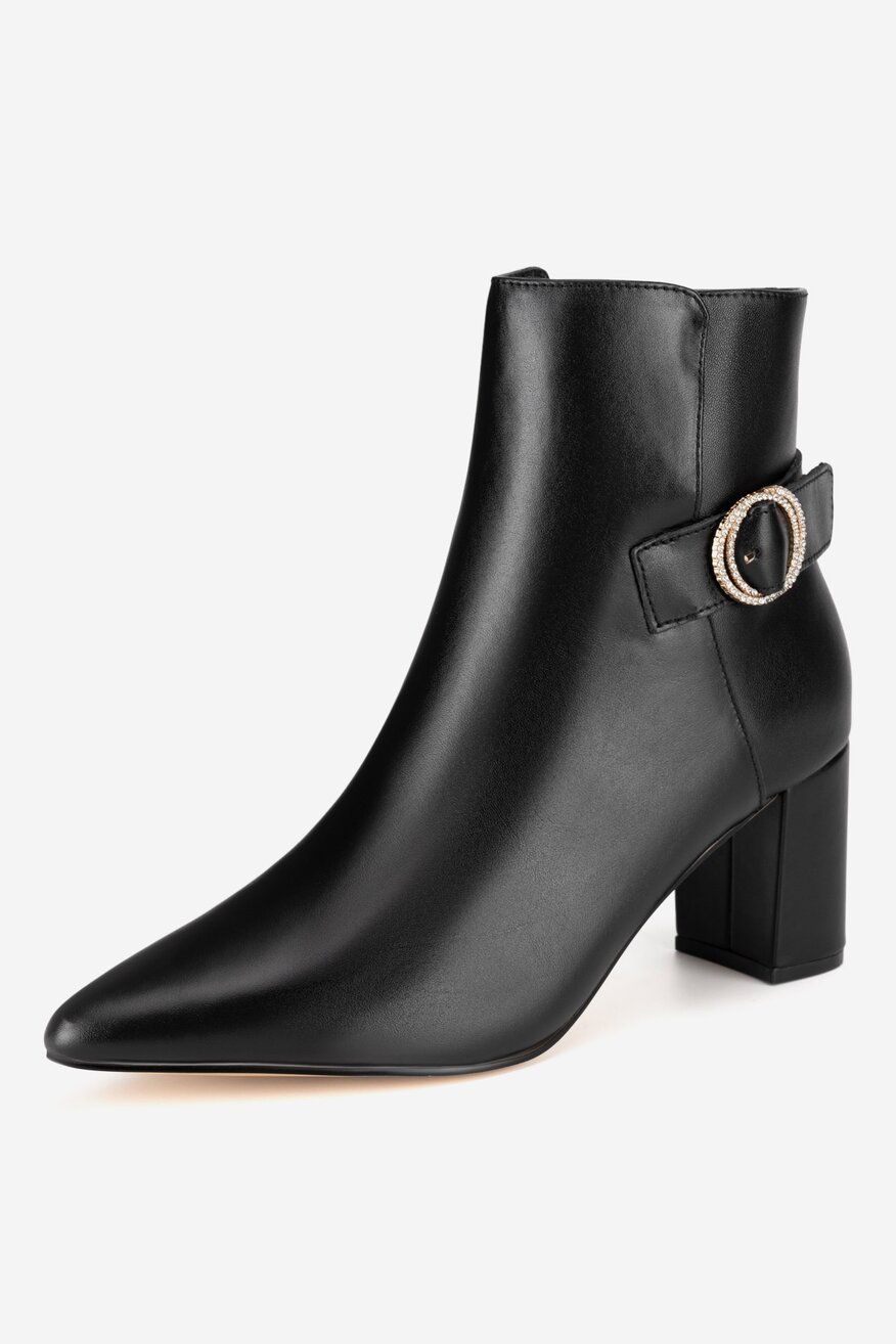 Botki skórzane na słupku