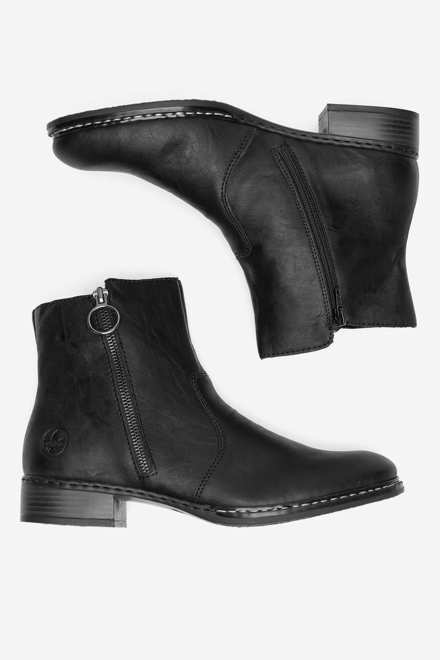 Botki ocieplane na słupku