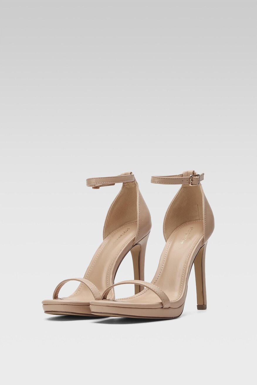 Sandały na szpilce