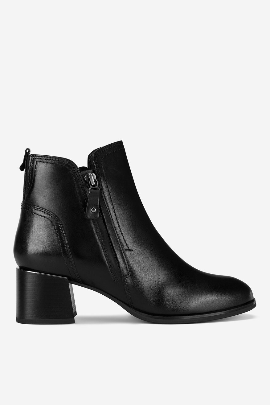 Botki skórzane na słupku