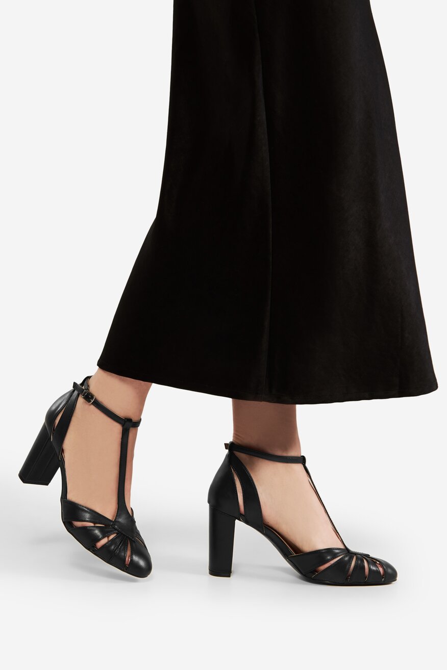 Czółenka na słupku