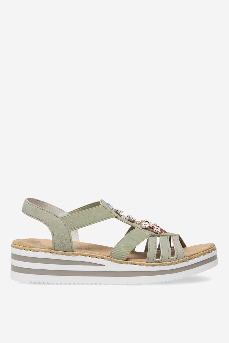 Sandały na koturnie