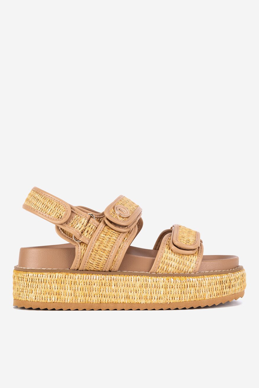 Sandały na platformie